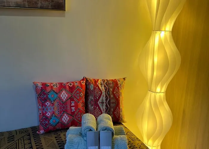 Fame Residences 1br With Veranda Internet Netflix Hbo 22nd T2 Apartamento