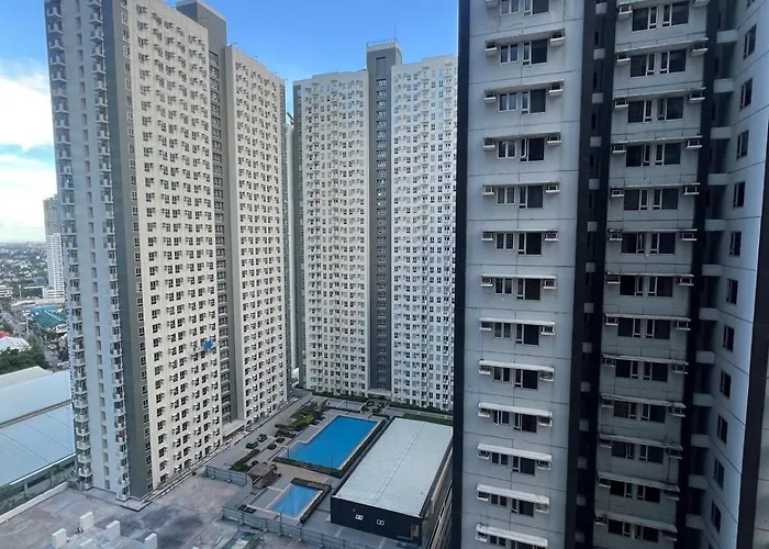 Fame Residences 1br With Veranda Internet Netflix Hbo 22nd T2