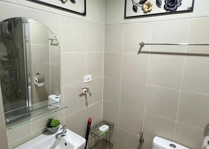 Fame Residences 1br With Veranda Internet Netflix Hbo 22nd T2 *