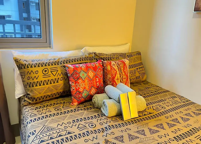 Fame Residences 1br With Veranda Internet Netflix Hbo 22nd T2